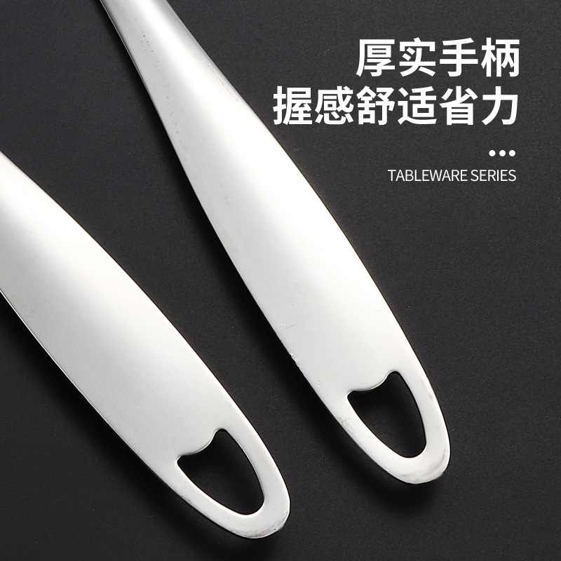 Stainless steel soup spoons and strainers, thickened long-handled soup shells, soup strainers, public spoons, household soup and porridge spoons, restaurant hot pot spoons Application Scenario