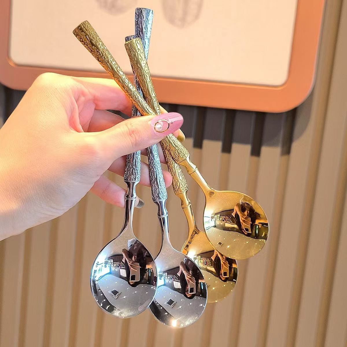 Stainless steel ice-patterned round spoon, Instagram popular spoon, long-handled Korean-style round-head spoon, spoon for spoons, dessert spoon, Western food spoon details Picture