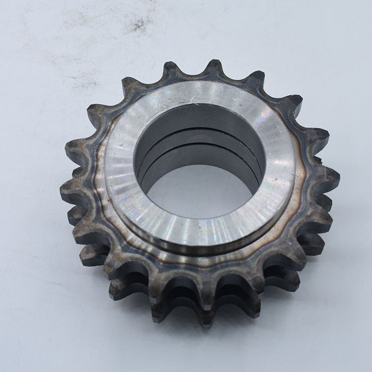 We are selling non-standard double-drive 45 steel sprockets, double-pitch standard sprockets, conveyor transmission gears and double sprockets in stock details Picture