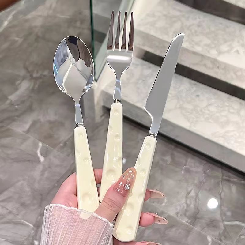 Light luxury ins knife, fork and spoon three-piece set, cute cheese dessert spoon and fork, Western tableware, stainless steel steak knife and fork Application Scenario