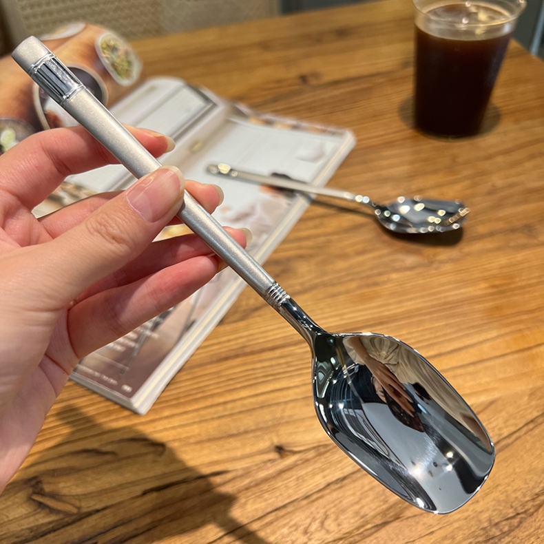 410 stainless steel spoons, shared soup spoons, high-end Western food spoons, student spoons, household soup spoons, Korean square spoons, lantern spoons Application Scenario