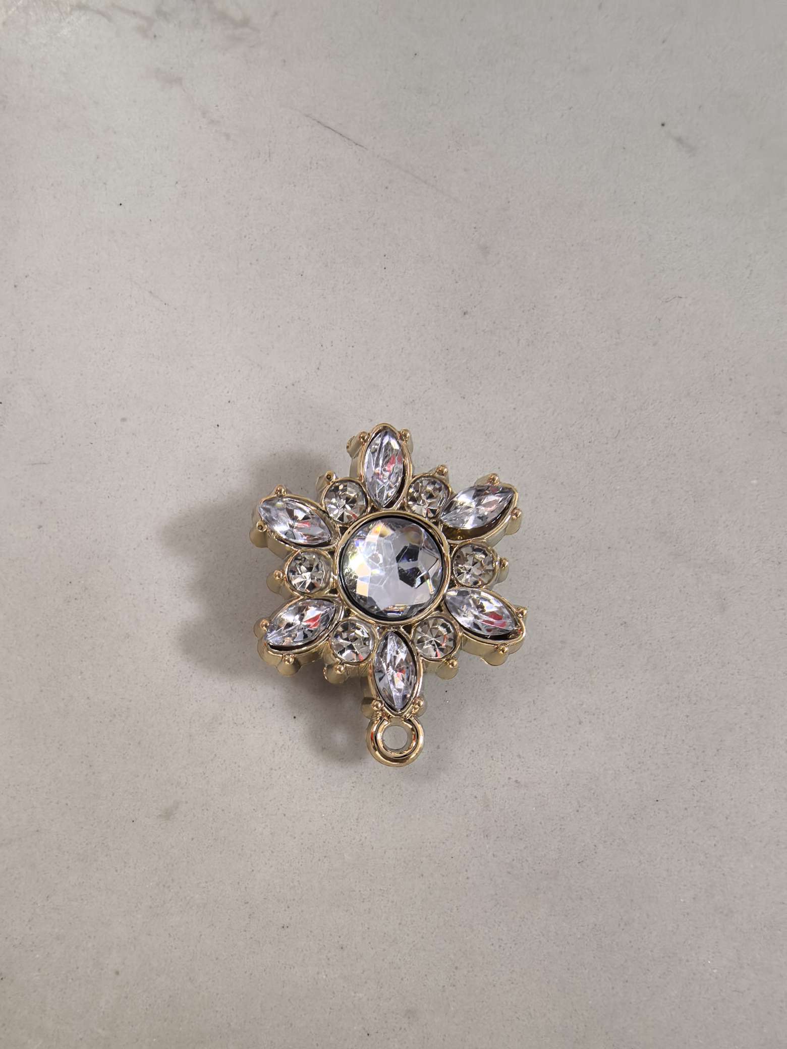 时尚饰品配件多款选择百搭装饰品配件饰品配件组合丰富款式多样