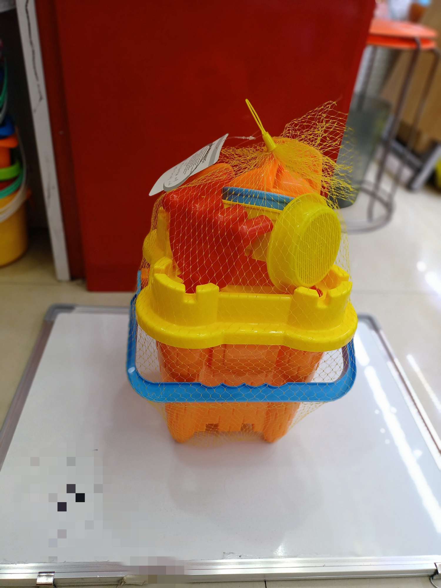 儿童塑料沙滩玩具城堡大桶，型号5869桶，颜色混装，奕雄沙滩玩具。产品图