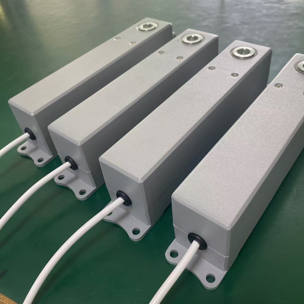 Manual and automatic window opener, hand-cranked window opener, electric intelligent window opener, smoke exhaust window, fire protection automatic Specification drawing