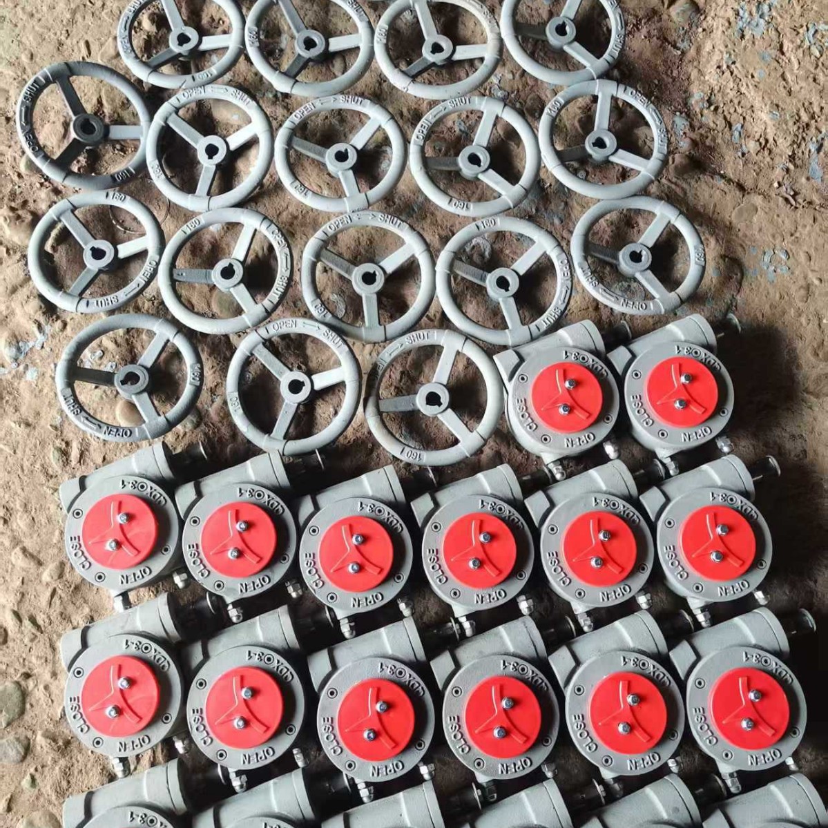 The original manufacturer's butterfly valve worm gear head box part of the rotary valve manual device QDX3 reduction details Picture