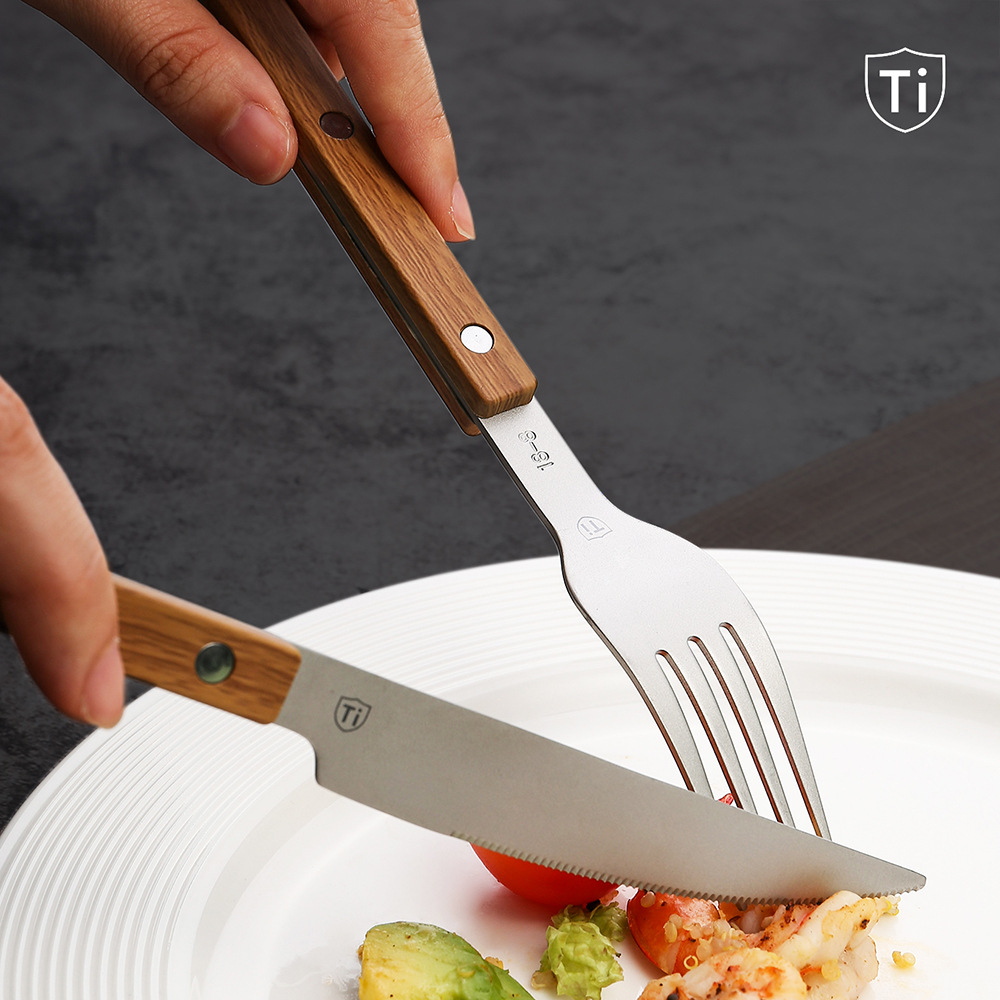 304 stainless steel tableware, titanium purification knife, fork and spoon, rivet, wooden handle, steak knife and fork, Western cuisine knife and spoon gift box set Specification drawing