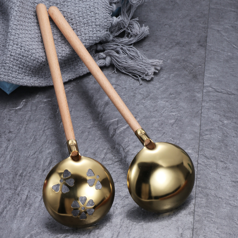 304 stainless steel hot pot spoon, Japanese wooden handle small soup shell flower-shaped strainer spoon, Japanese cooking spoon, restaurant soup serving spoon Specification drawing