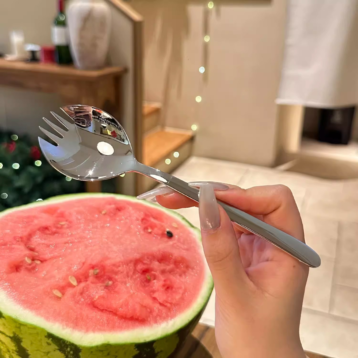 Stainless steel salad spoon, creative integrated spoon and fork, Western pasta fork, instant noodle magic tool, watermelon spoon, cake dessert fork Specification drawing