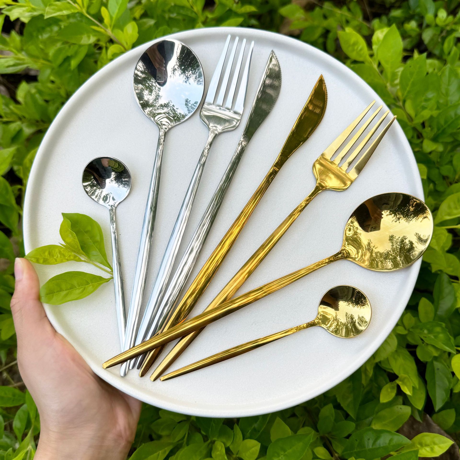 Stainless steel knife, fork and spoon flat Portuguese four-piece dessert spoon, household spoon and fork, hotel Western cuisine steak knife full figure
