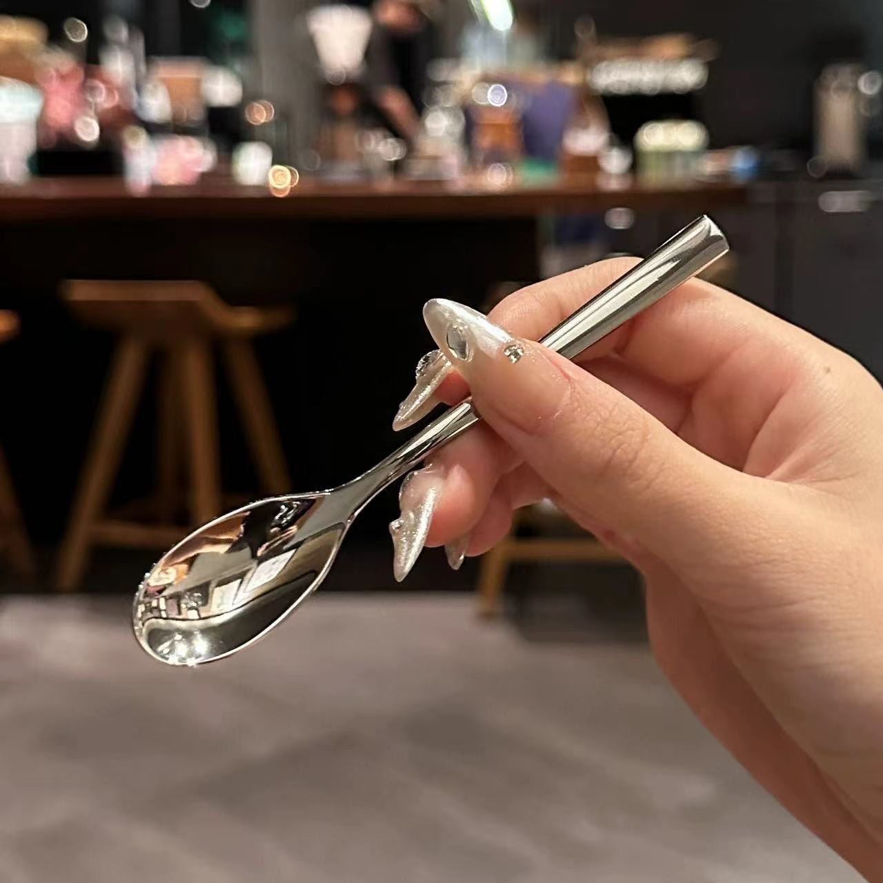 Stainless steel small round spoon, popular coffee spoon, honey mixing spoon, household children's spoon, seasoning spoon, ice cream and dessert spoon full figure