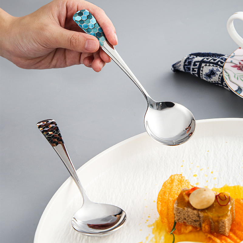 304 stainless steel spoons, creative soup spoons, Korean-style spoons, colorful dessert spoons, household spoons and spoons, spoon and chopstick sets Application Scenario