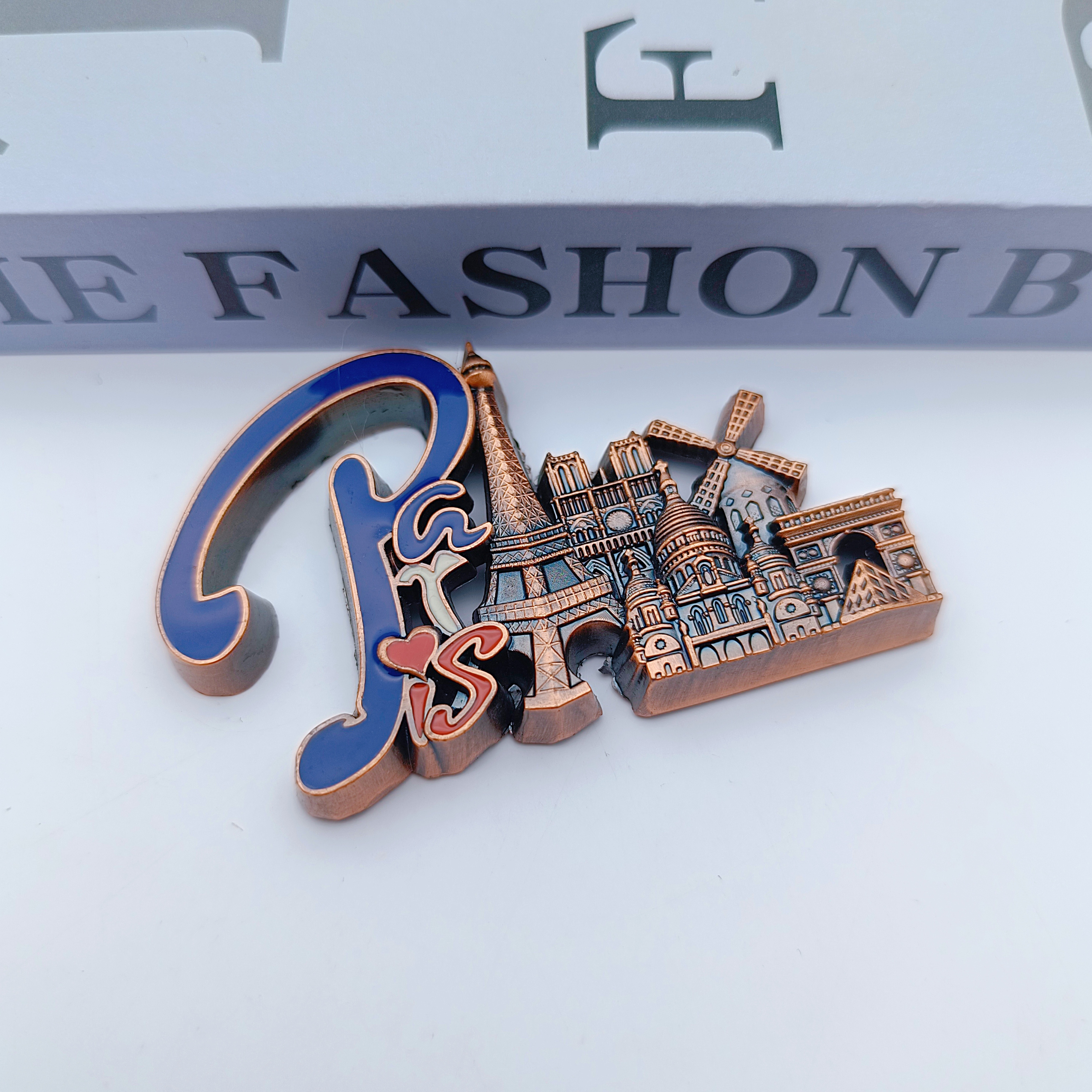 厂家定制欧洲金属旅游纪念品迪拜哈利法塔帆船酒店法国埃菲尔铁塔白教堂红磨坊德国意大利澳门香港冰箱贴复古滴油锌合金冰箱贴