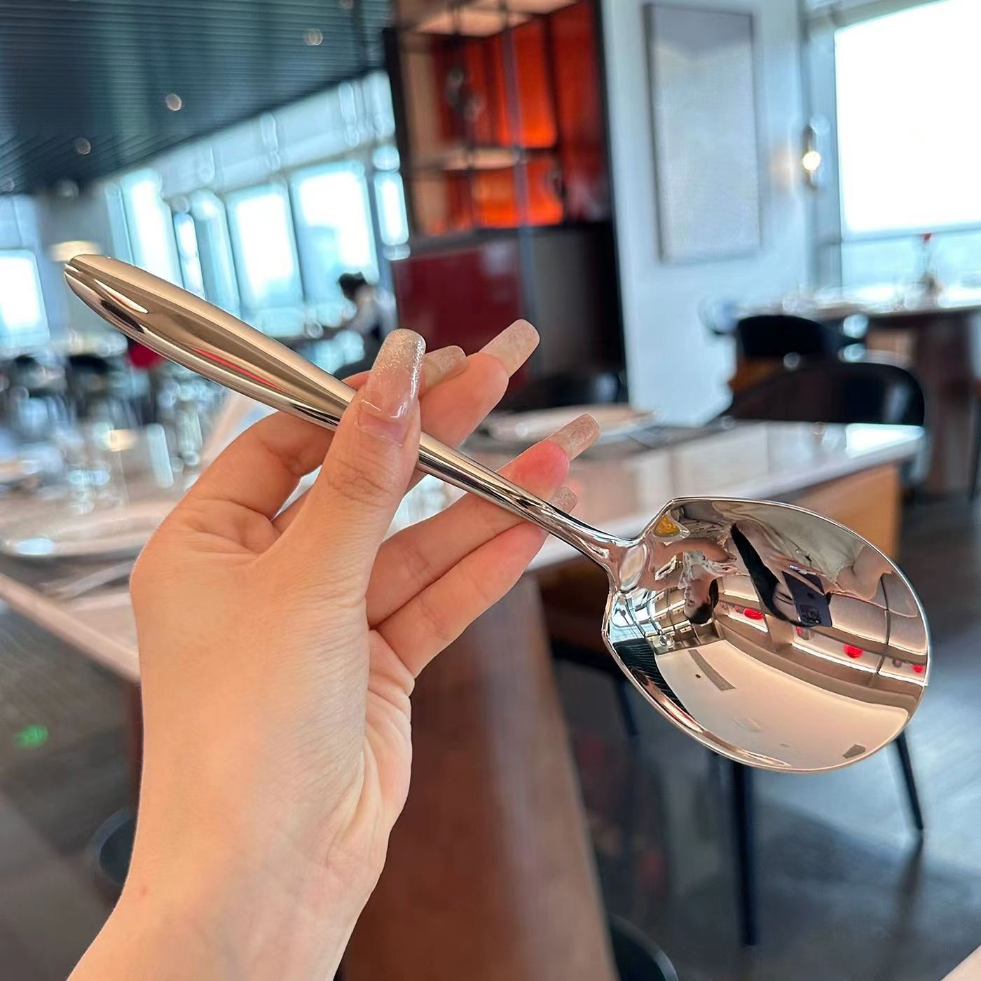 The stainless steel separate spoons for food in restaurants, communal spoons, and long-handled spoons in student dormitories Specification drawing