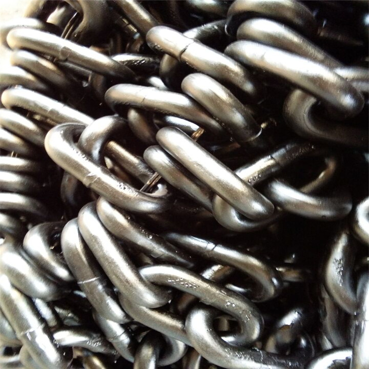 Mining chain, long pitch conveying stainless steel chain, G80 lifting round link chain, manganese steel black hoisting chain Application Scenario