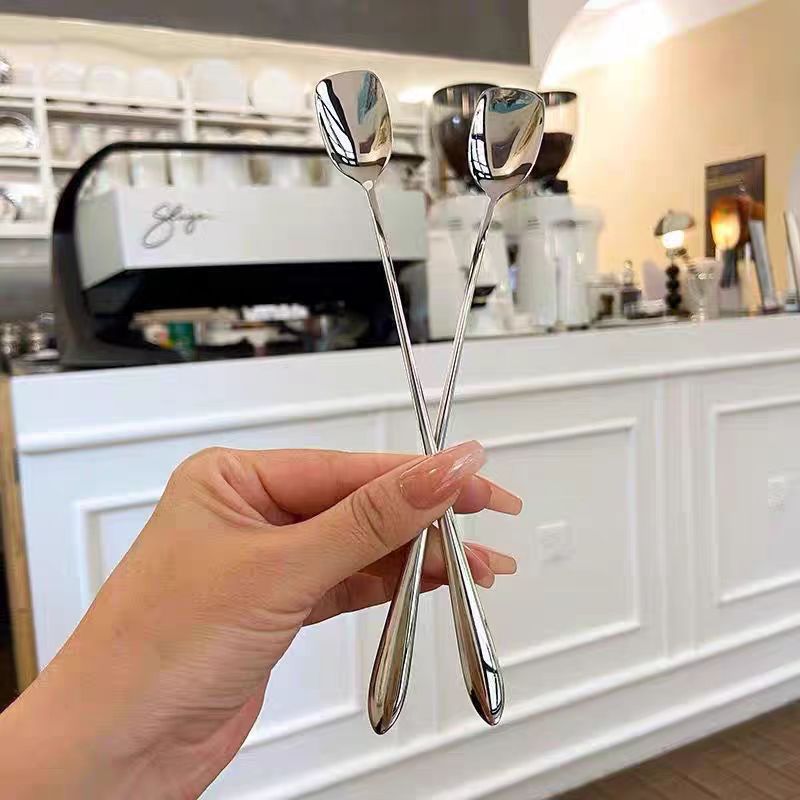 Stainless steel spoon, long-handled coffee stirring spoon, honey spoon, dessert spoon, creative small scoop spoon, bar cocktail spoon, ice spoon Application Scenario