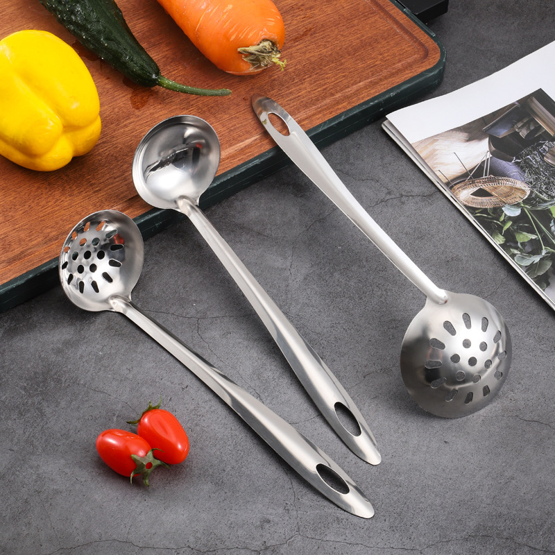 Cross-border stainless steel soup spoons, soup and porridge spoons, kitchenware, restaurant public spoons, strainers, long-handled hot pot spoons, soup shells, soup strainers details Picture