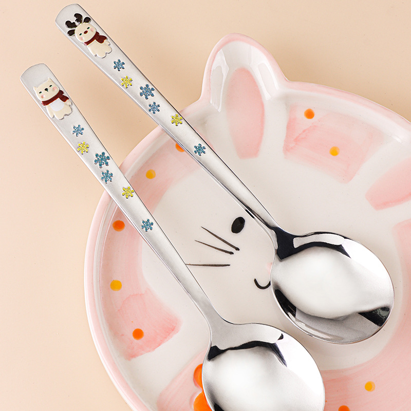 304 stainless steel spoon, round spoon, cartoon relief deer spoon, household long-handled soup spoon, Korean-style spoon, spoon spoon Application Scenario
