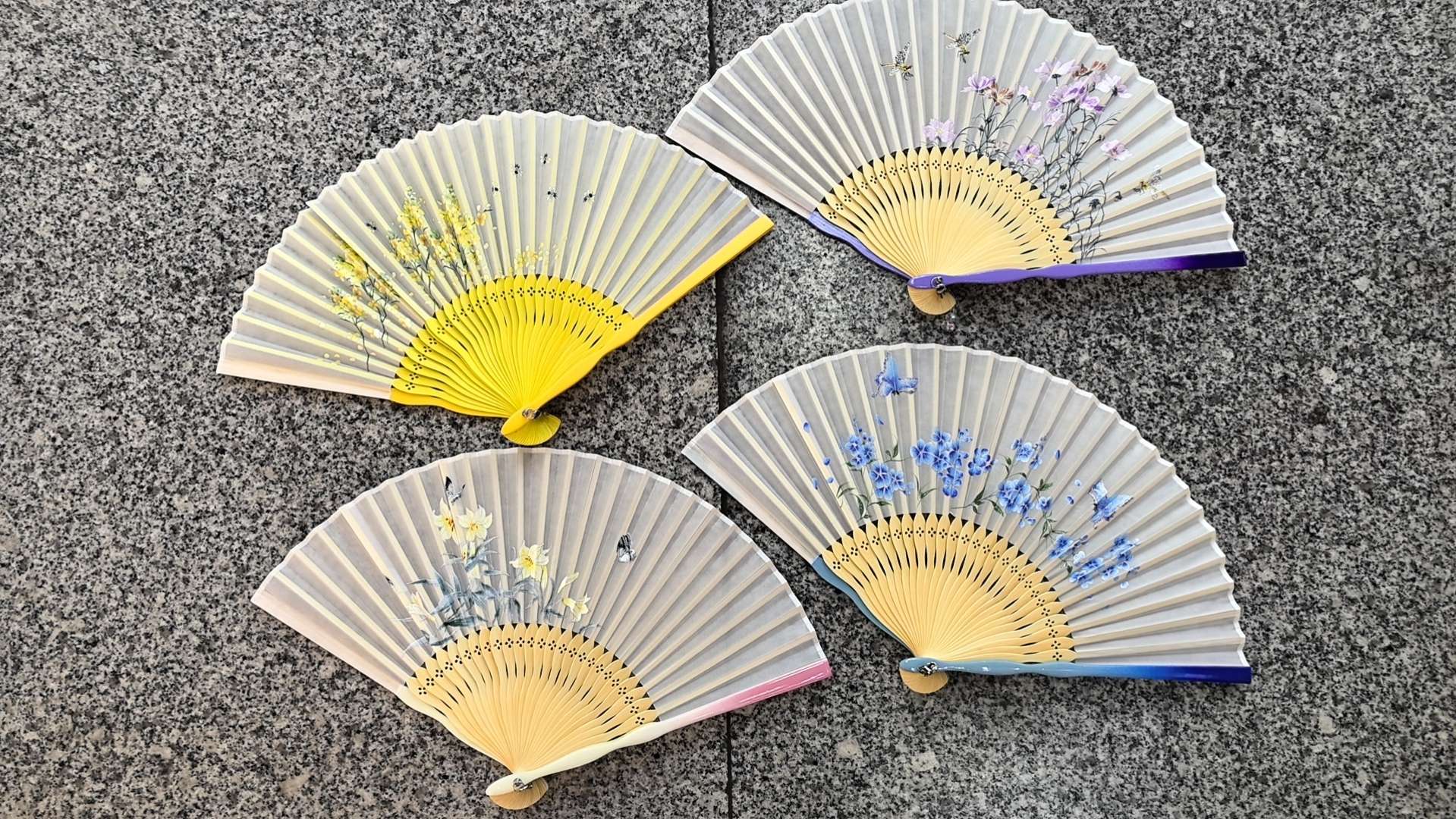 折扇#仕女扇#木梓花#漆边#绢布扇#瑶芳