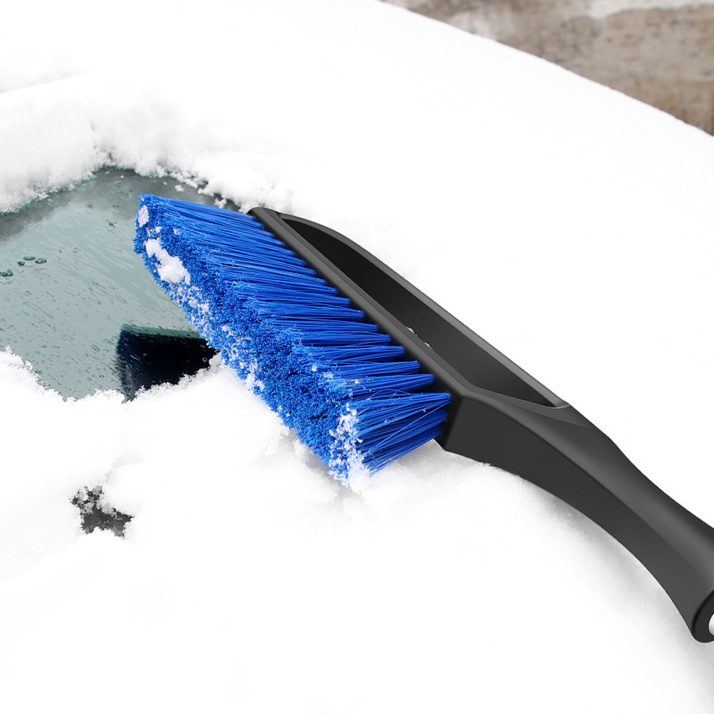 Car with cotton handle long-handled snow brush, winter snow and ice scraper, multi-functional ice and snow removal scraper, car snow removal scraper Application Scenario
