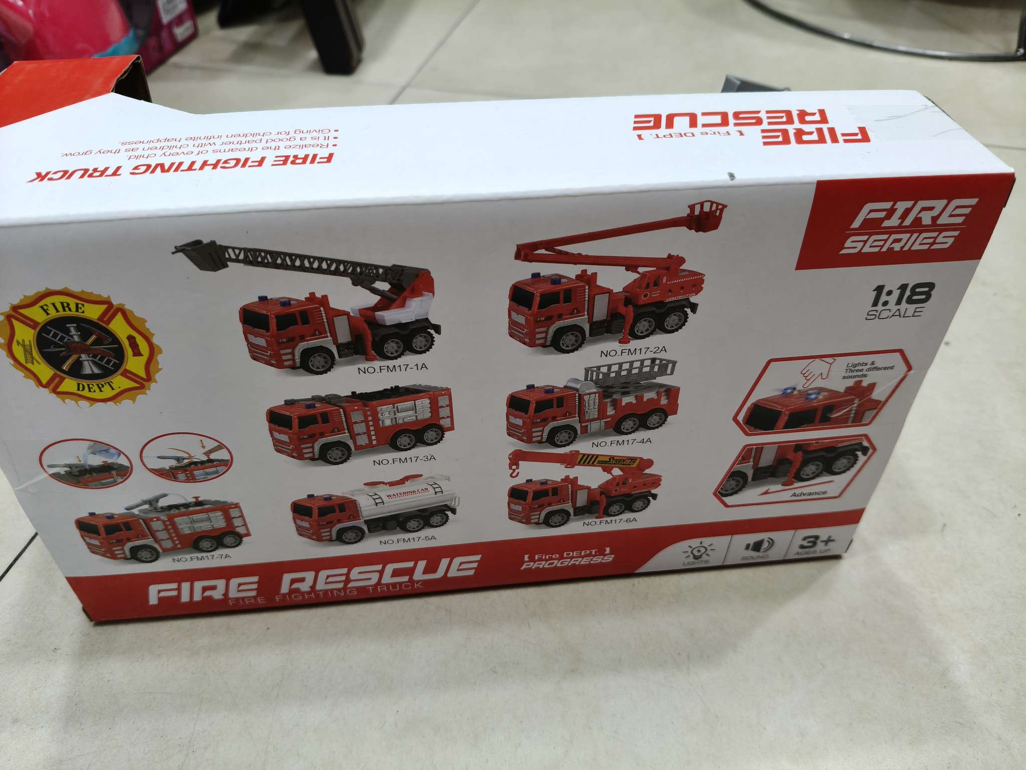 玩具消防车，带灯带音乐，仿真玩具，儿童玩具 ，男孩礼物，关节灵活，开窗盒包装，款式混装
详情图3
