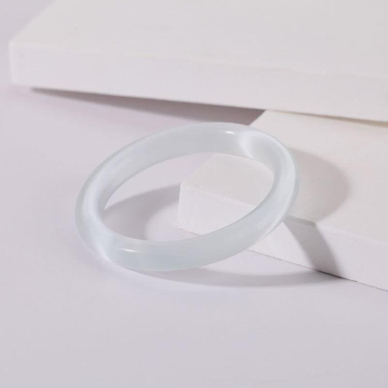 新中式优化猫眼石白色手镯时尚气质高级感手环小众轻奢2025新款手饰女白月光手镯产品图