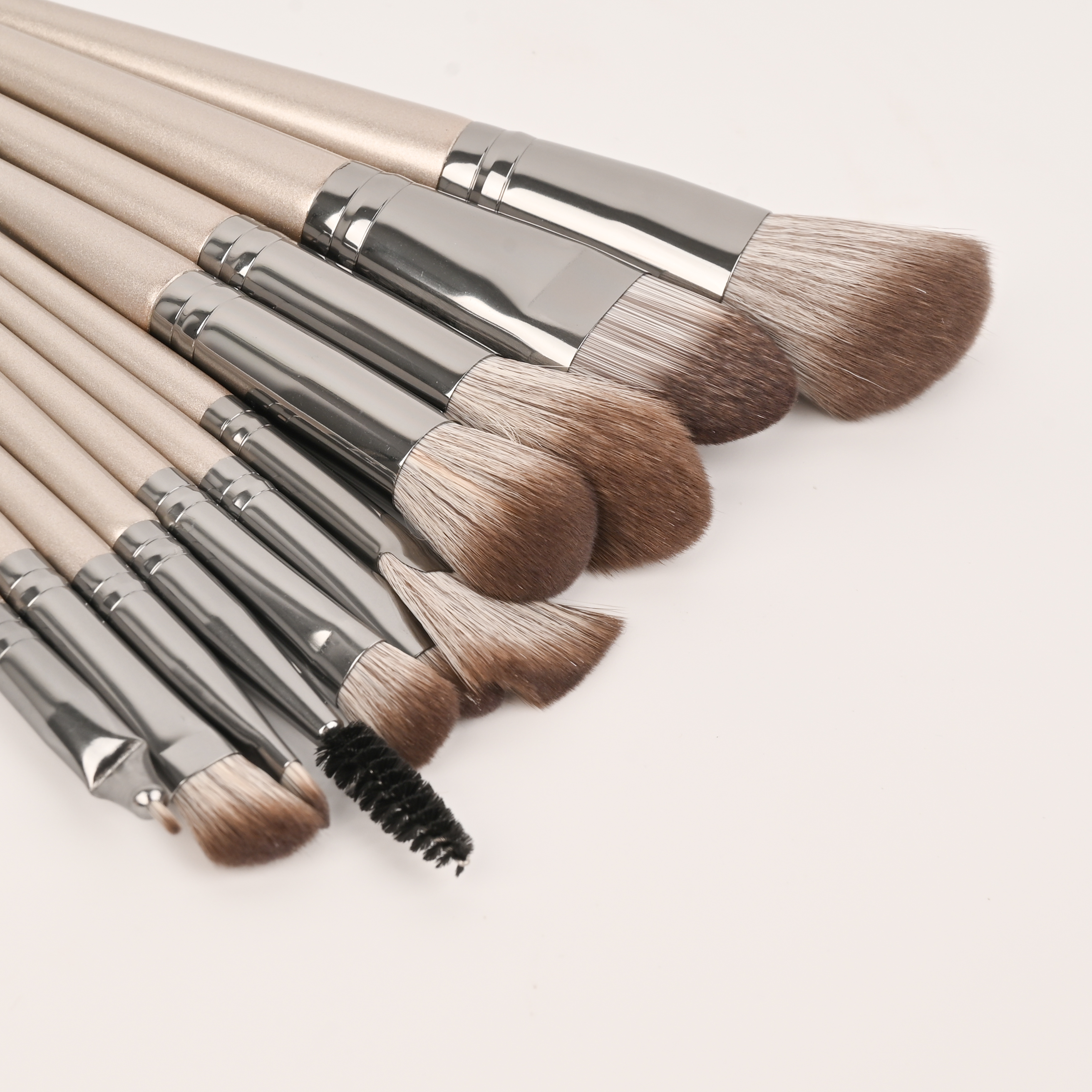 Foreign trade export makeup brush set storage, makeup set for beginners, beauty tools, brushes, eyeshadow brushes as gifts storage Application Scenario