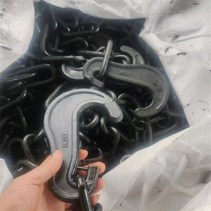 The manufacturer supplies galvanized iron chains and manganese steel container binding chains for river bridge protection Application Scenario