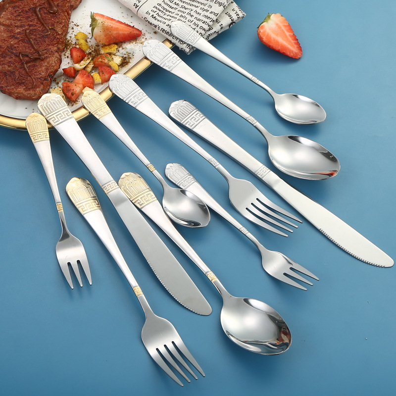 Amazon stainless steel Crown 20-piece set, a popular retro gold-plated knife, fork, spoon, dessert spoon, restaurant steak knife in the Middle East Application Scenario