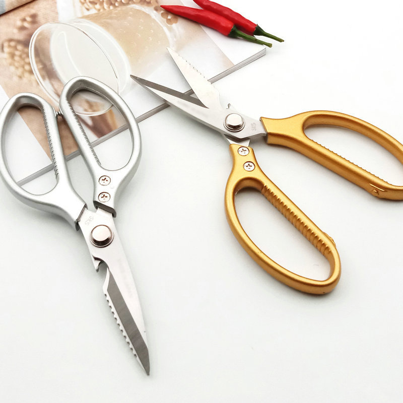 SK5 aluminum handle scissors, multi-functional kitchen scissors, powerful chicken bone scissors, food scissors, stainless steel kitchen scissors, 4th generation scissors Application Scenario
