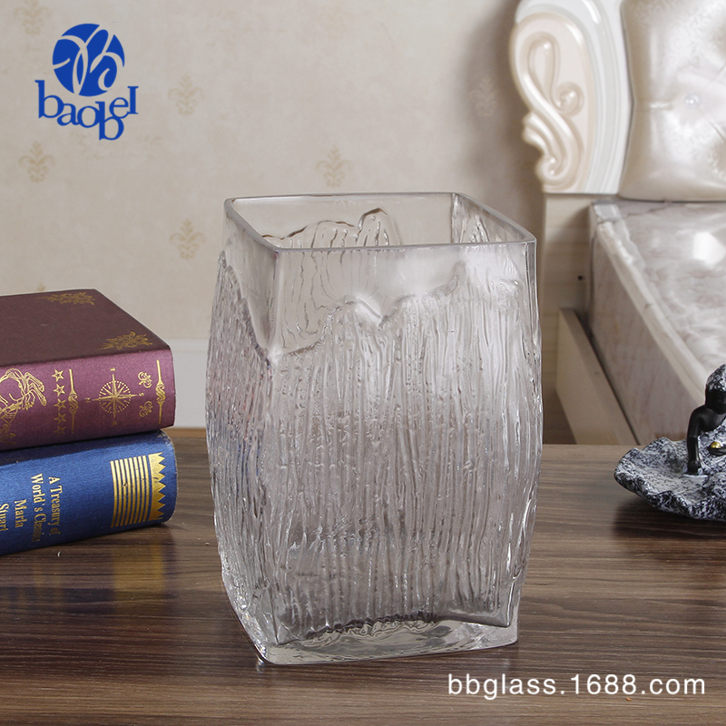 BBGLASS Baobei Glass, modern and simple glass candlesticks, creative prism glass square jars, micro-landscape vases, wedding and banquet decorative items Specification image