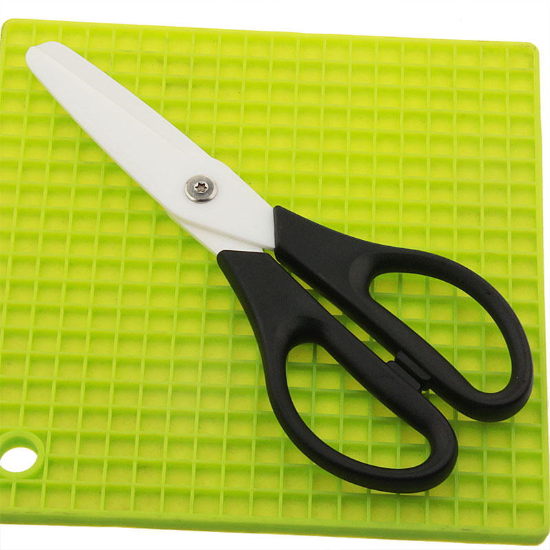 Large cooked food scissors, ceramic scissors, kitchen scissors, vegetable scissors, baby food scissors, anti-static industrial scissors, battery scissors Specification drawing