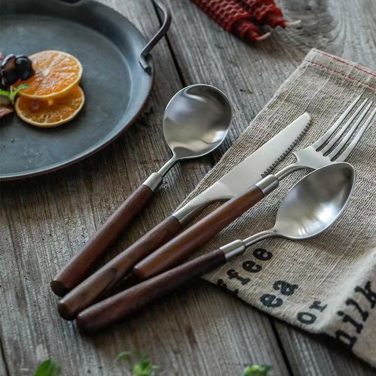 Cross-border walnut wood Western dining spoon, 304 stainless steel spoon, high appearance level dining spoon, steak knife, fork, spoon, spoon, fork full figure