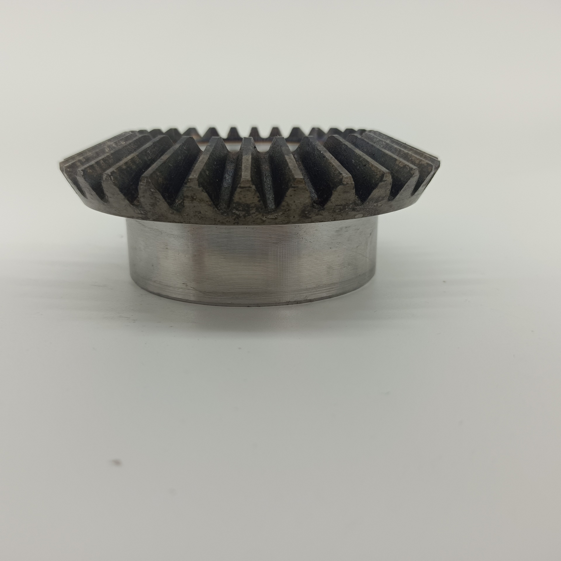 Bevel gear steel quenched spline bevel gear carburized high-precision bevel tooth spiral bevel gear manufacturer offers discounted supply Specification drawing