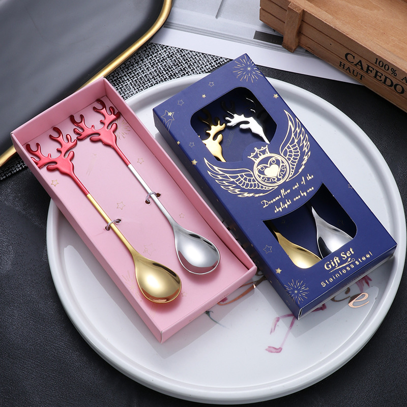 Christmas stainless steel spoon gift tableware set, moose coffee spoon 304, mixing spoon, fun New Year gift Application Scenario