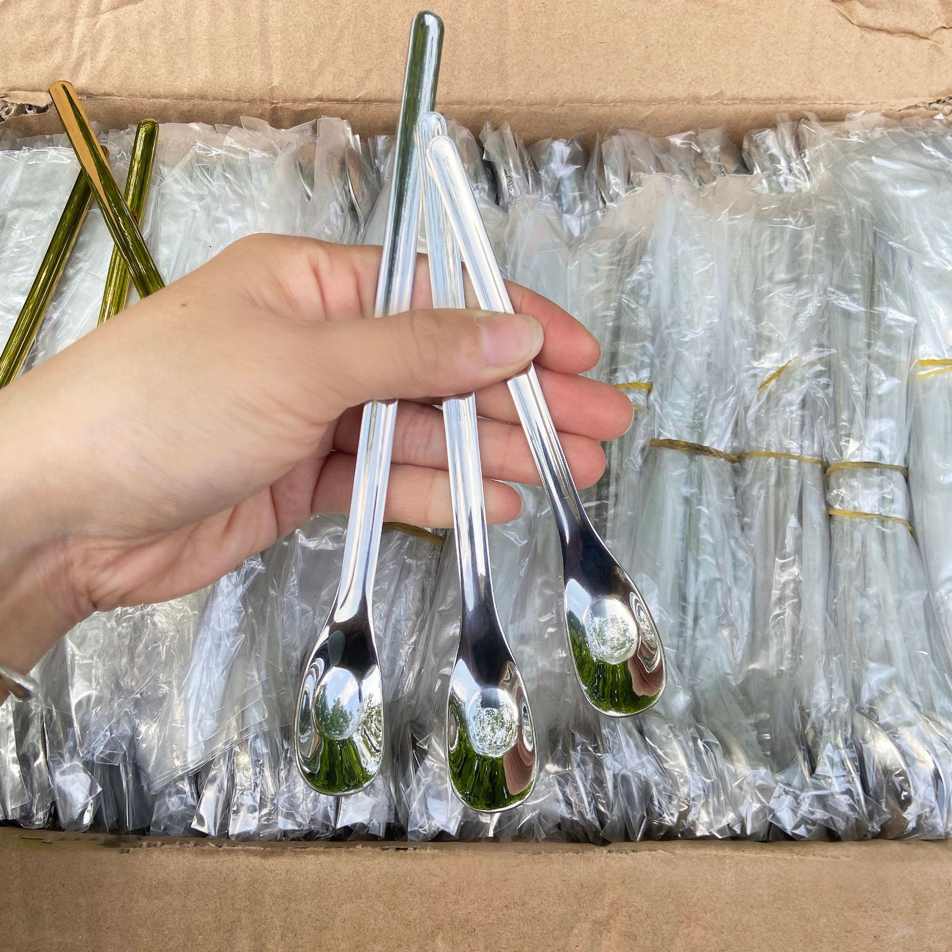 304 stainless steel ingot-shaped spoon, long-handled soup spoon, baby food spoon, coffee blender, household baby feeding spoon Specification drawing