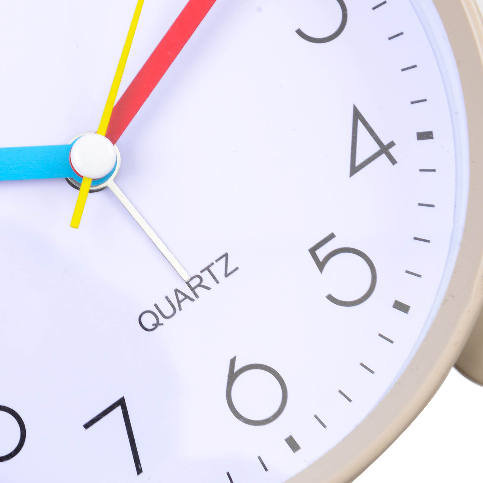 简约北欧闹钟儿童金属带灯大数字时钟床头学生用起床神器钟表白底实物图