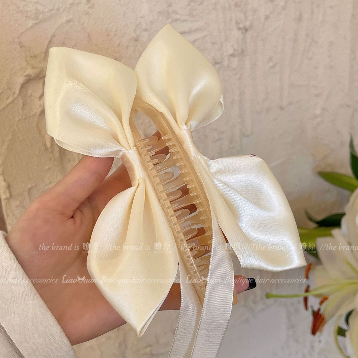 Korean sweet high ponytail wonder, cute bow hair accessory, 2025 new style hair clip, high-end banana clip at the back of the head Application Scenario