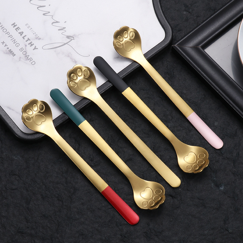 Cartoon cat paw spoon, 304 stainless steel spoon, coffee stirring spoon, ice cream dredger spoon, long-handled ice cream spoon, dessert spoon Application Scenario