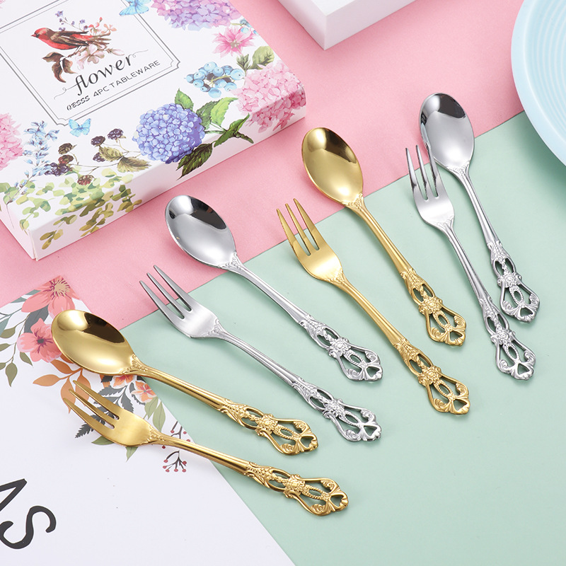 Retro relief dessert spoon, hollowed-out coffee spoon, three-toothed fruit fork, small cake fork, wedding gift set Application Scenario