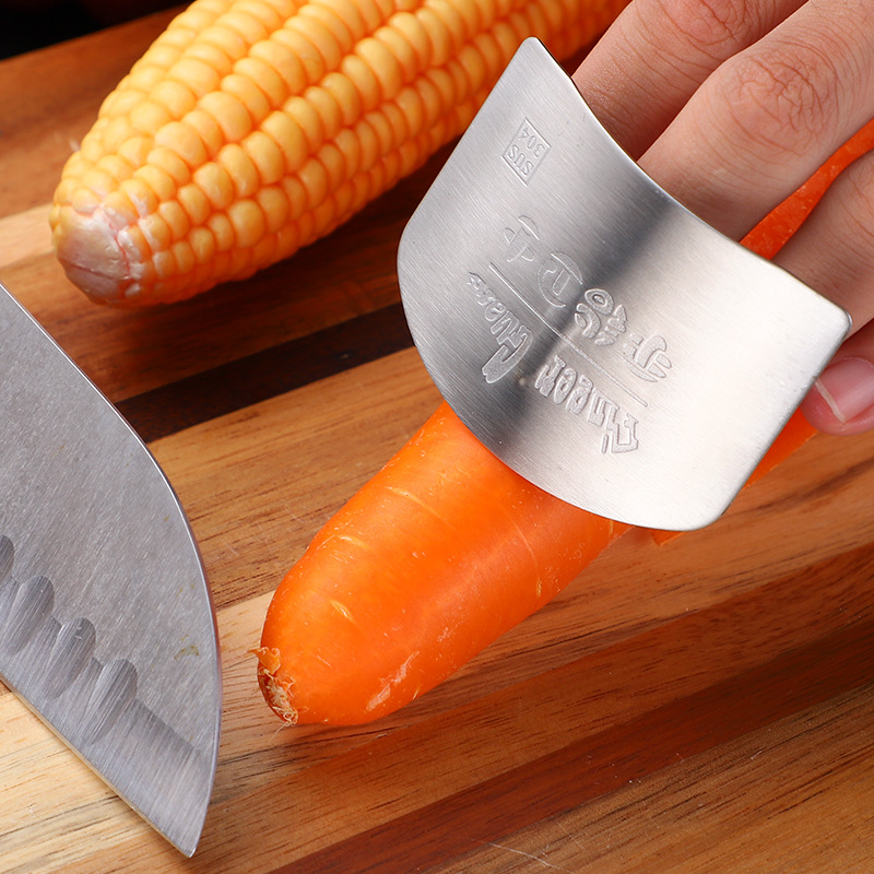 304 stainless steel finger guard, a vegetable cutting wonder, finger guard, anti-cutting protector, kitchen small tool with logo full figure