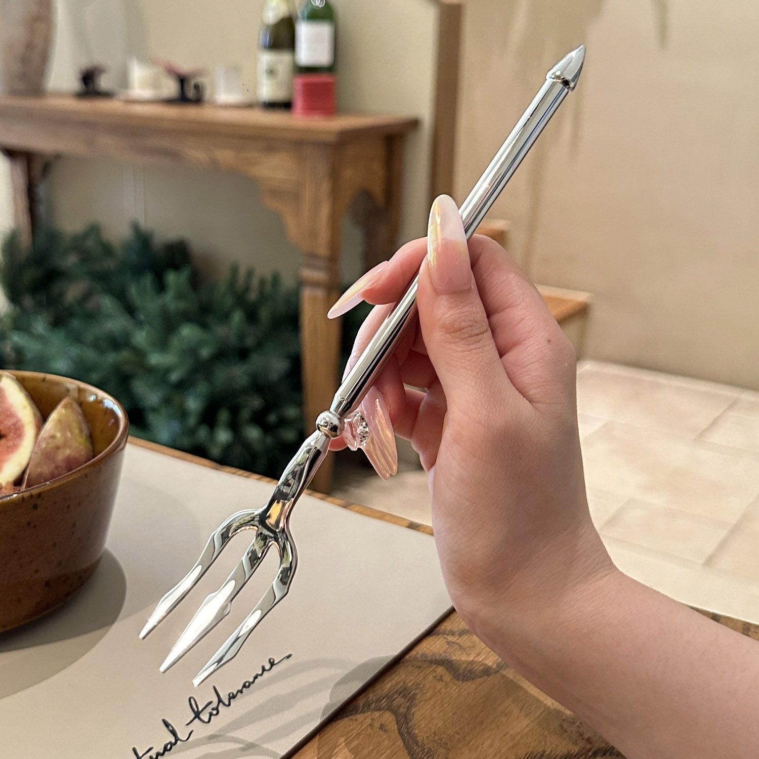 304 stainless steel spoons and forks, creative sea King forks, dinner spoons, salad forks, cross-border Western tableware, main course forks, pasta forks Application Scenario