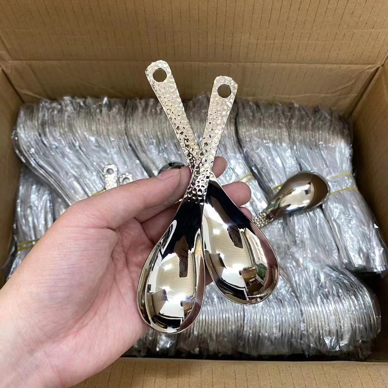 Retro-style hammered spoon, stainless steel hammered pattern spoon, household thickened dining spoon, children's eating spoon, high appearance level dessert spoon full figure