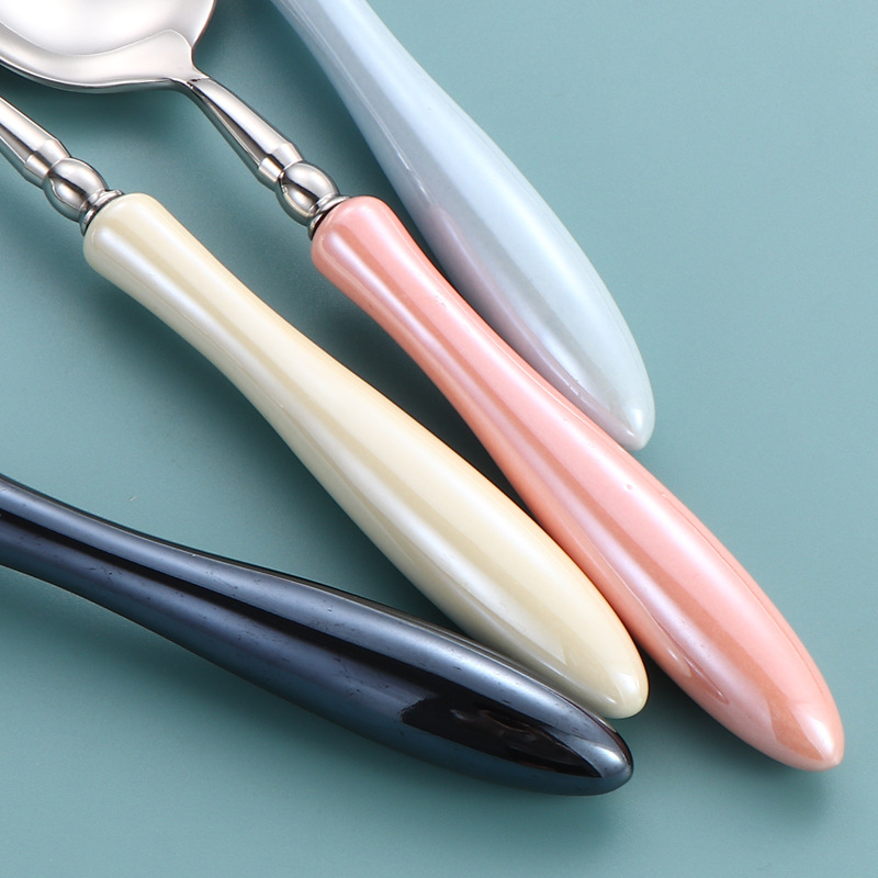304 stainless steel knife, fork and spoon, small waist tableware, ceramic handle, table spoon, Western knife, dessert spoon, hotel steak knife and fork Application Scenario