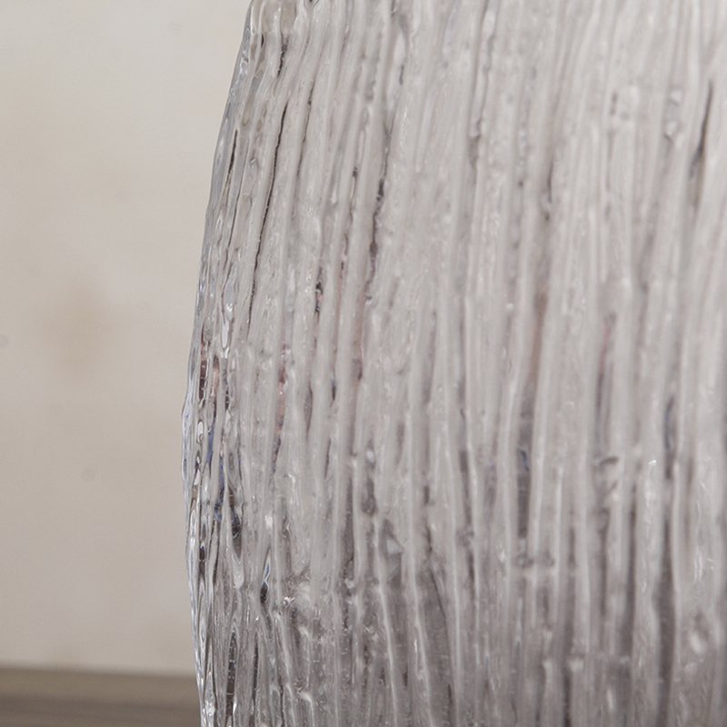 BBGLASS Baobei Glass, modern and simple glass candlesticks, creative prism glass square jars, micro-landscape vases, wedding and banquet decorative items Application Scenario