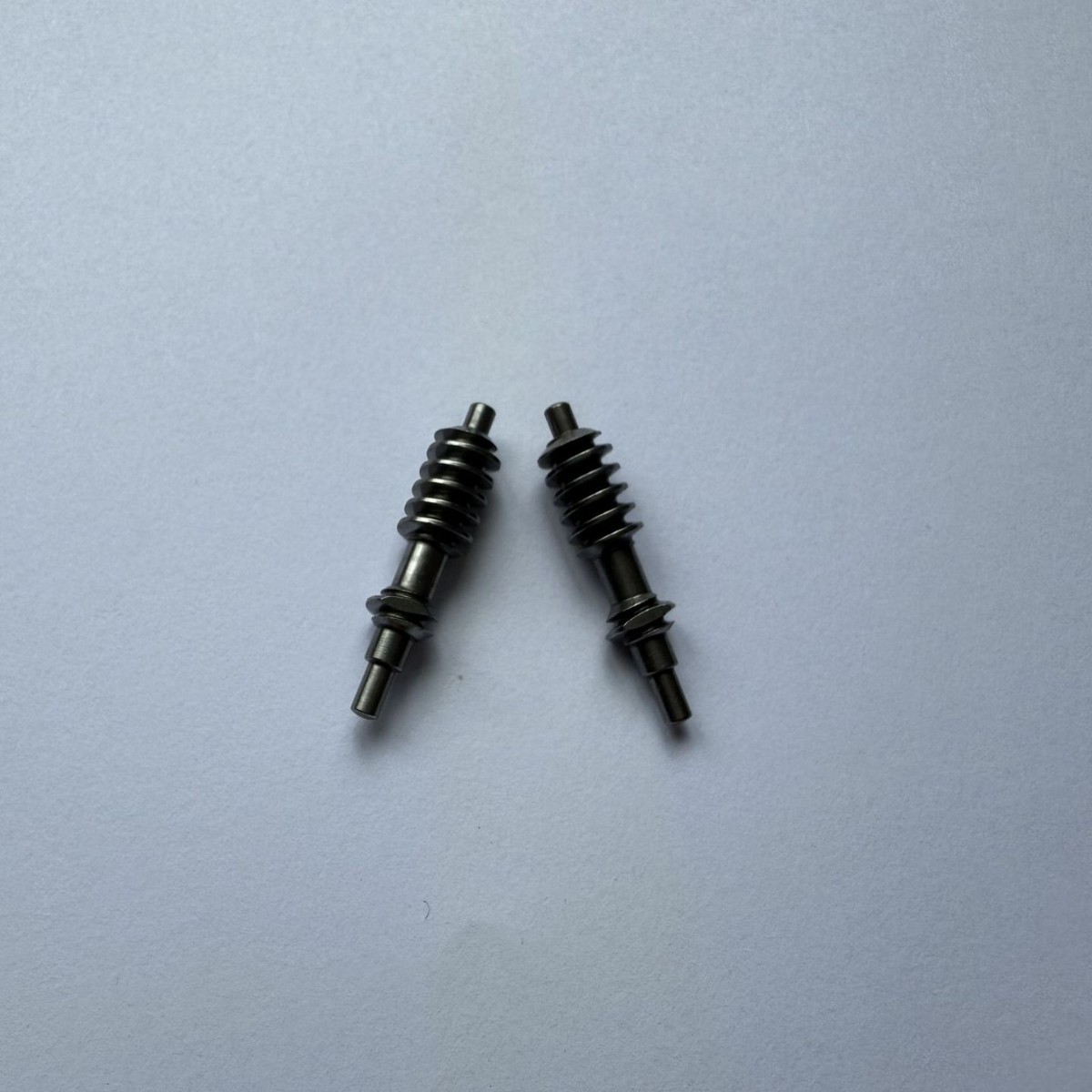 The transmission worm electric folding device has a module of 0.67, 1 head, an outer diameter of 7.6, a length of 34, and can be rotated left or right details Picture