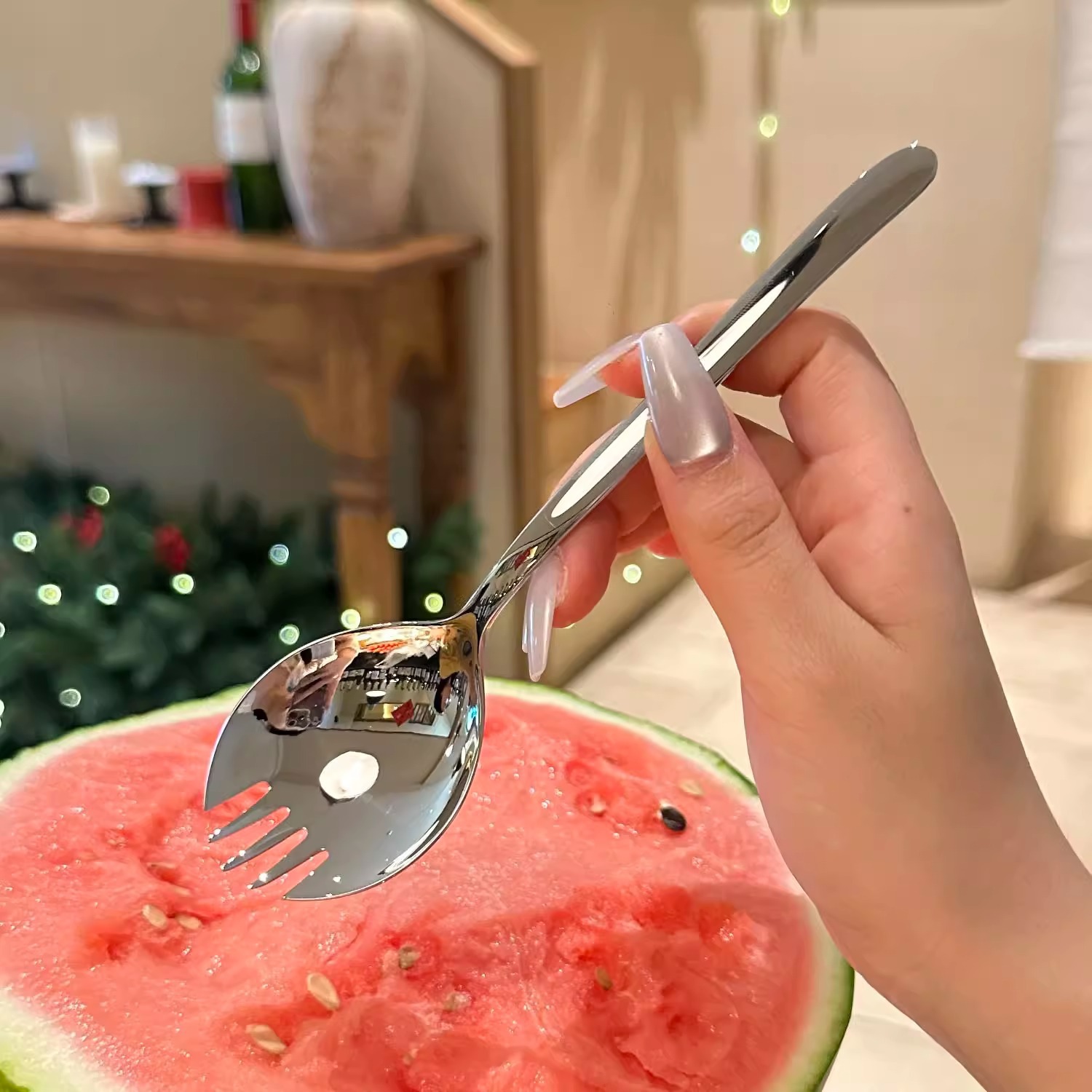 Stainless steel salad spoon, creative integrated spoon and fork, Western pasta fork, instant noodle magic tool, watermelon spoon, cake dessert fork full figure