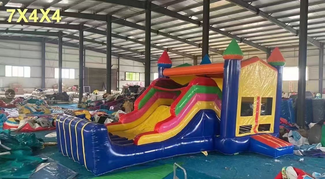 户外游乐充气滑梯