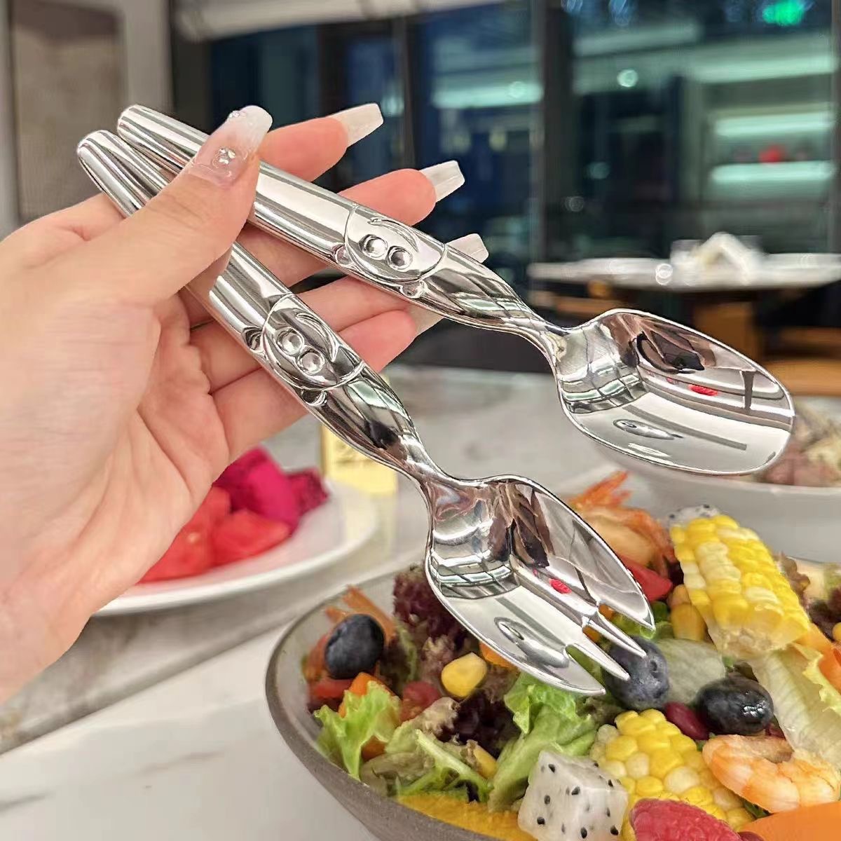 Stainless steel spoons and forks, children's spoons, fruit forks, creative cartoon bear forks, eating spoons, baby spoons, soup spoons Specification drawing