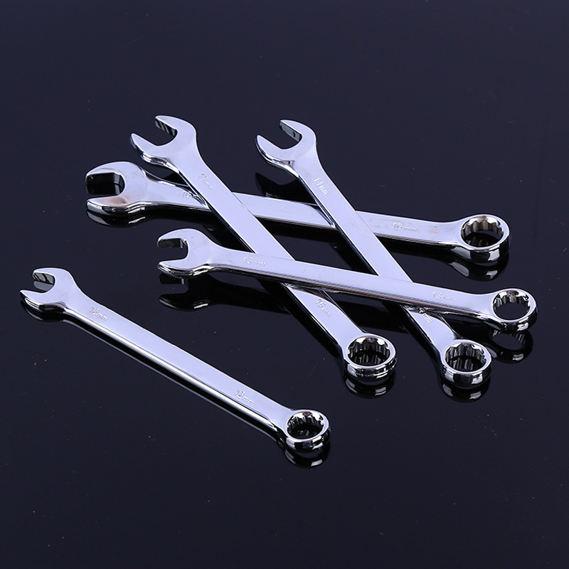 Manufacturer's 216-piece set of machine repair tools, chrome vanadium steel auto repair tool set, hardware socket wrench Application Scenario