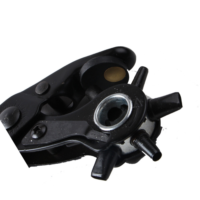 SNJUE hole-punching pliers, belt hole-punching machine, multi-functional hole-punching and punching machine, for punching round holes in manual tool belts Application Scenario